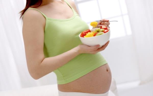 Aumentar la ingesta de frutas en el embarazo aumenta el coeficiente intelectual del bebé
